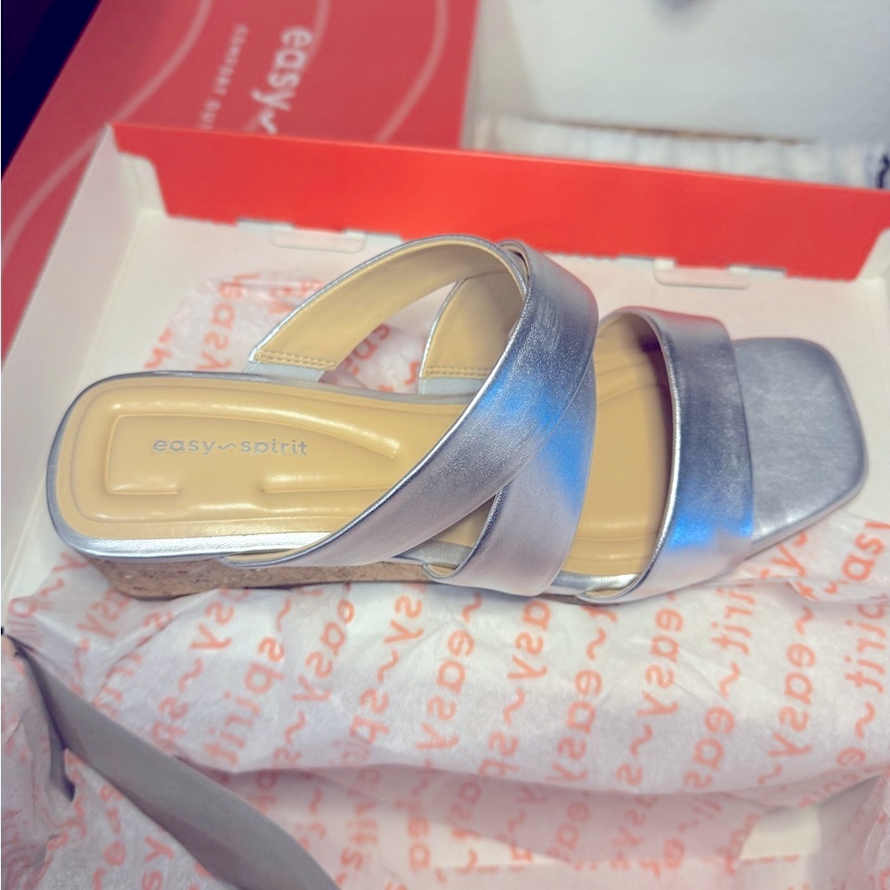 NIB Easy Spirit Women's Metallic Silver Wedge Sandals Wedding Mother of Bride